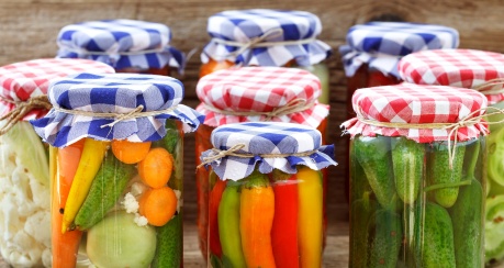 canning-freezing-preserving-food-tips-a125926430